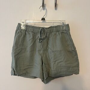 GAP Olive Green Cargo Shorts